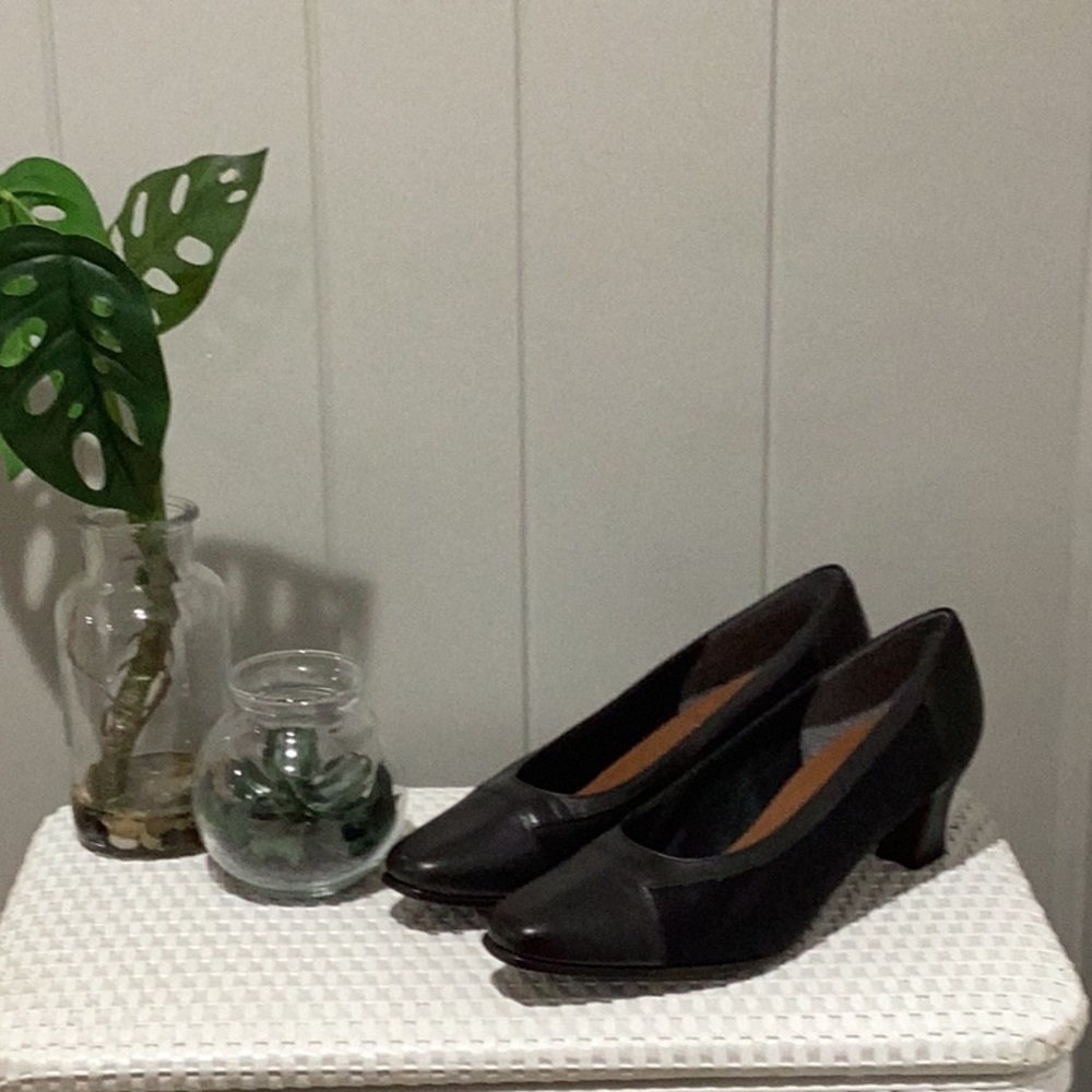 Women's shoes